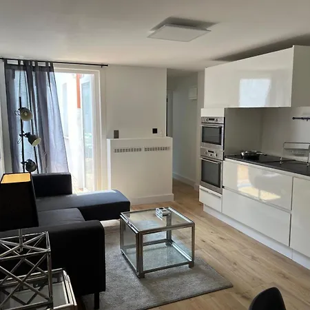 Apartment 2 Bedroom On Ground Floor In Vrijheidstraat 3 *